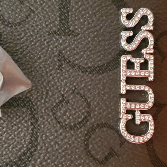 2 Piece Guess Wristlet Clutch Wallet in Coal Grey Black NWT - Picture 3 of 15